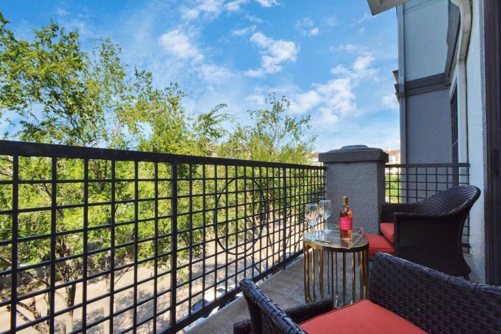 The Turquoise Suite Houston Exteriör bild